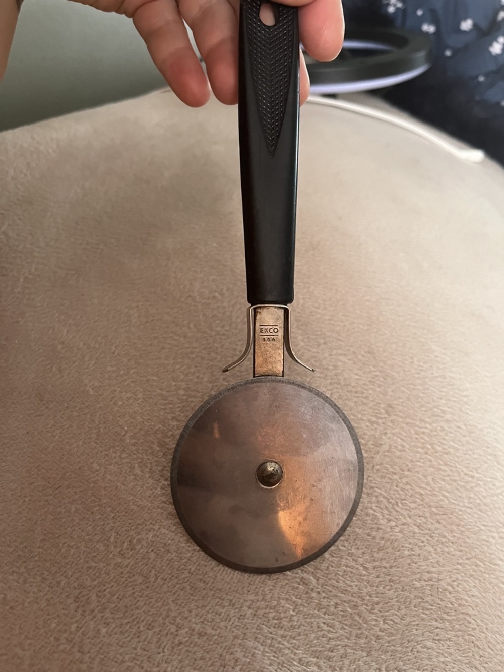 EKCO Vintage Pizza Cutter, Black, 8 inches,